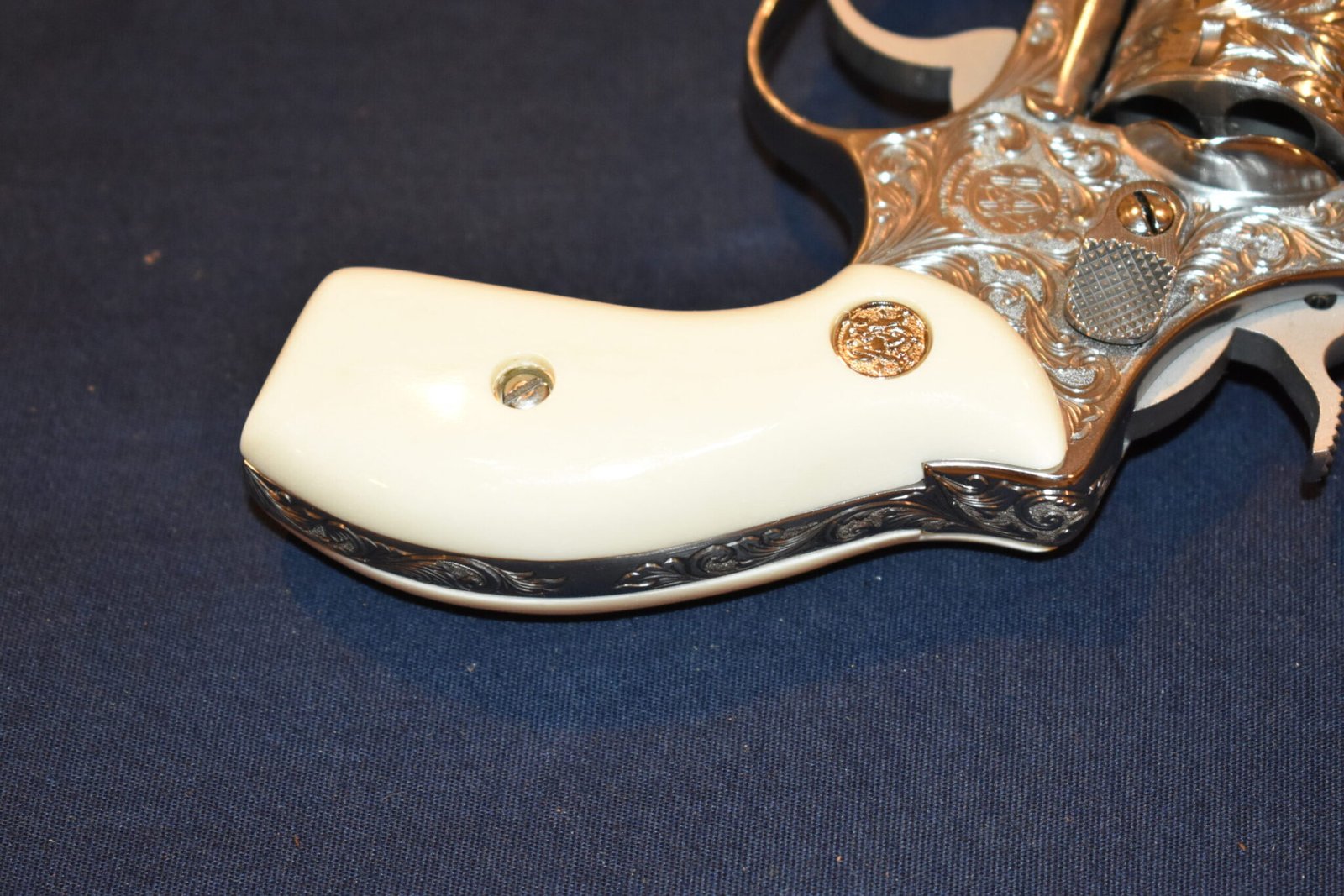 SMITH & WESSON J FRAME PREMIUM GRADE GIRAFFE BONE GRIPS JGB8 - Image 5