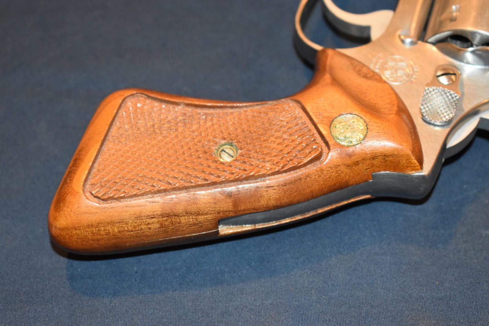 SMITH & WESSON J FRAME TARGET GRIP JT19 - Image 5