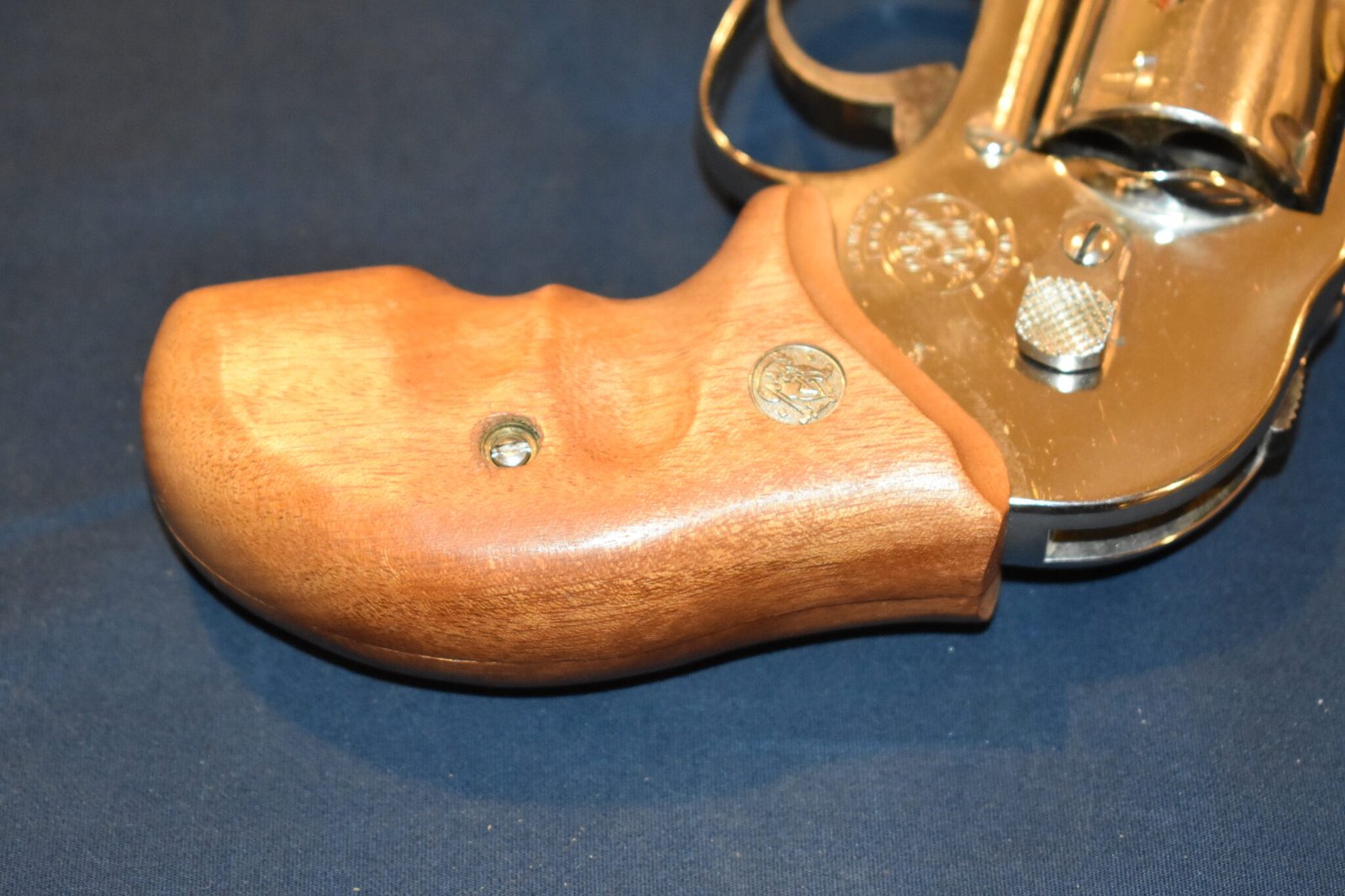 SMITH & WESSON J FRAME ROUND BUTT COMBAT GRIPS JC8 - Image 5