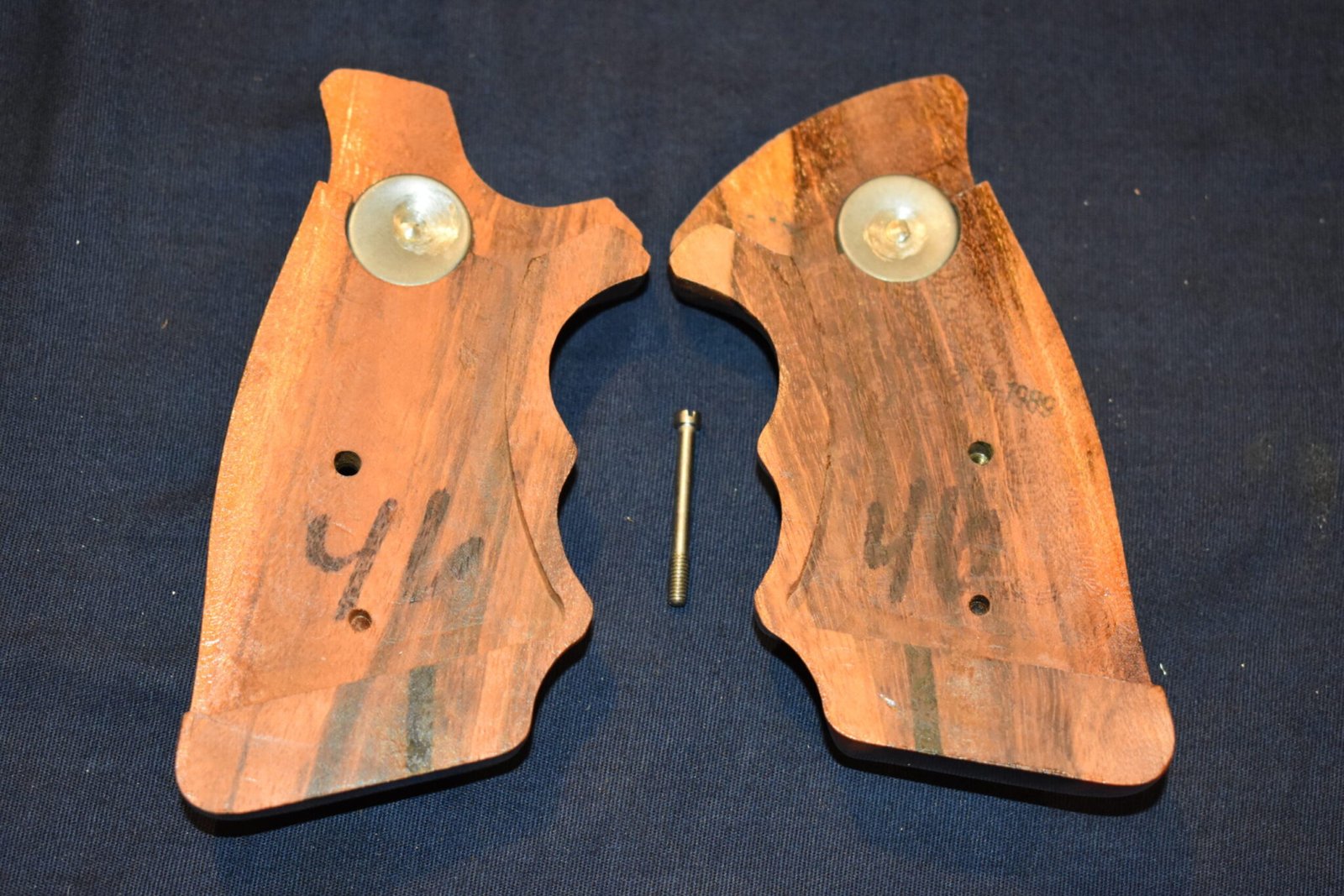 SMITH & WESSON N FRAME SQUARE BUTT COMBAT GRIPS SWNSQBC4 - Image 3