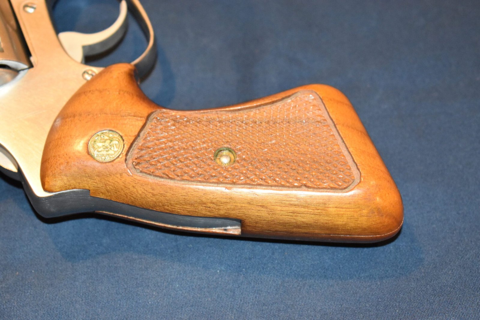 SMITH & WESSON J FRAME TARGET GRIP JT19 - Image 6