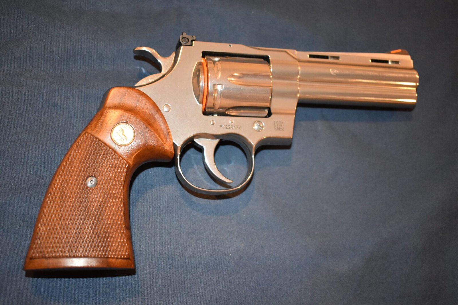 COLT FACTORY I FRAME TARGET GRIPS FOR A COLT PYTHON CPT5 - Image 7