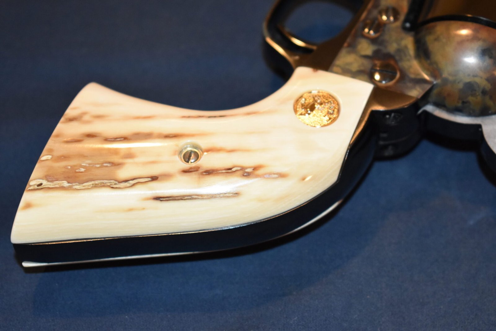 COLT SINGLE ACTION ARMY (S.A.A.) MAMMOTH IVORY GRIPS SAAMI3 - Image 6