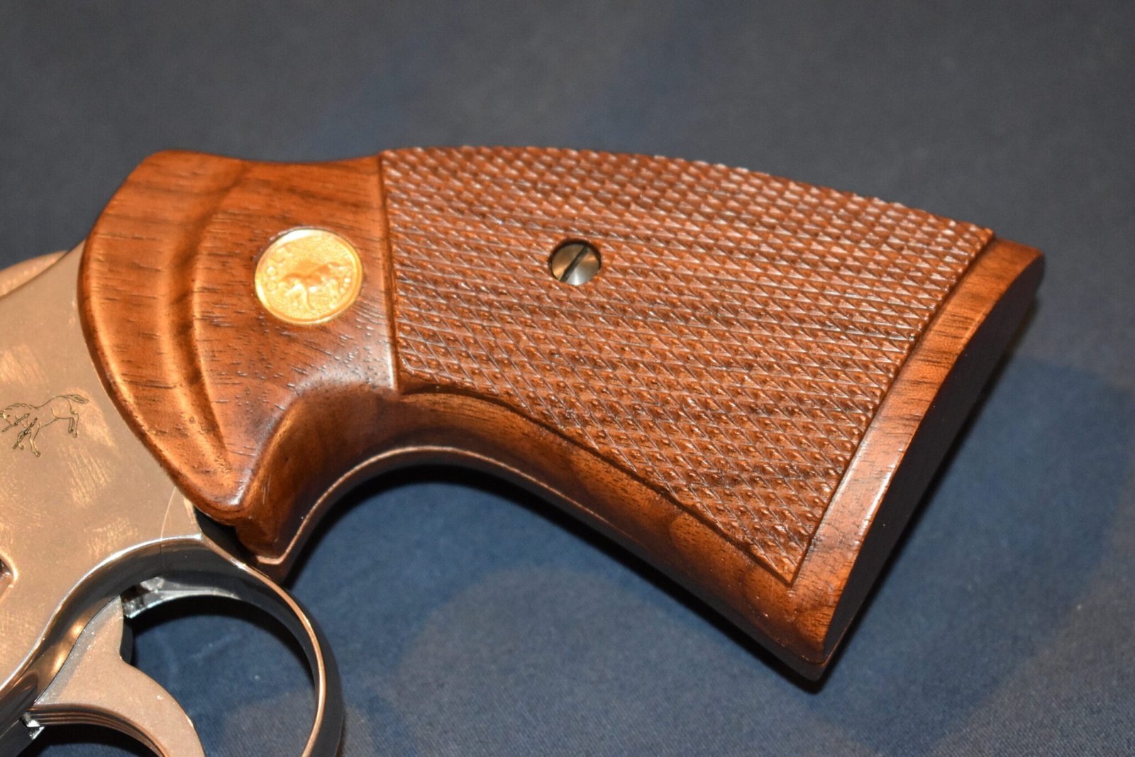 COLT FACTORY I FRAME TARGET GRIPS FOR A COLT PYTHON CPT5 - Image 12