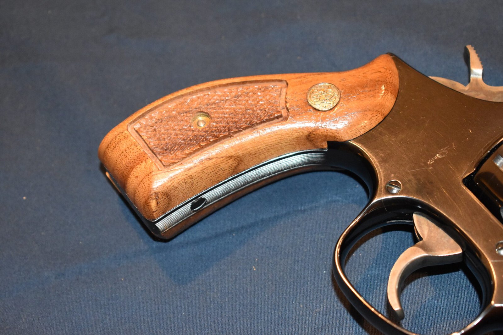 SMITH & WESSON K FRAME SQUARE BUTT FACTORY MAGNA GRIPS KRBM10 - Image 11