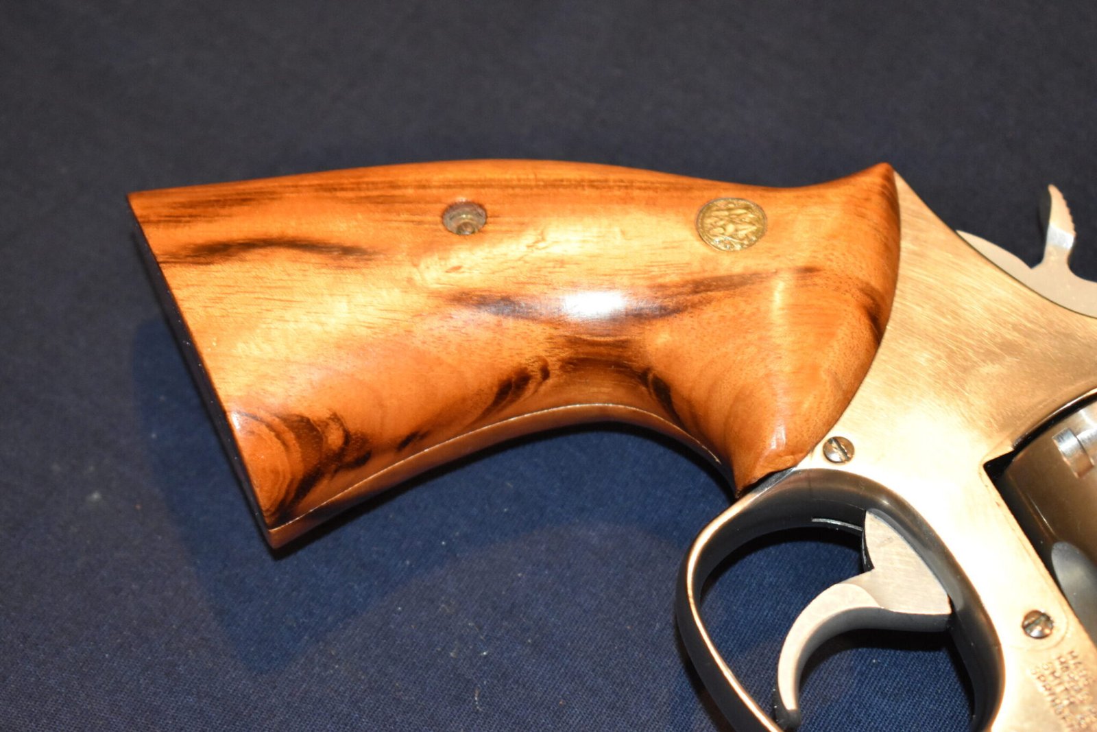 SMITH & WESSON FACTORY K FRAME PRESENTATION TARGET GRIPS KPT11 - Image 11