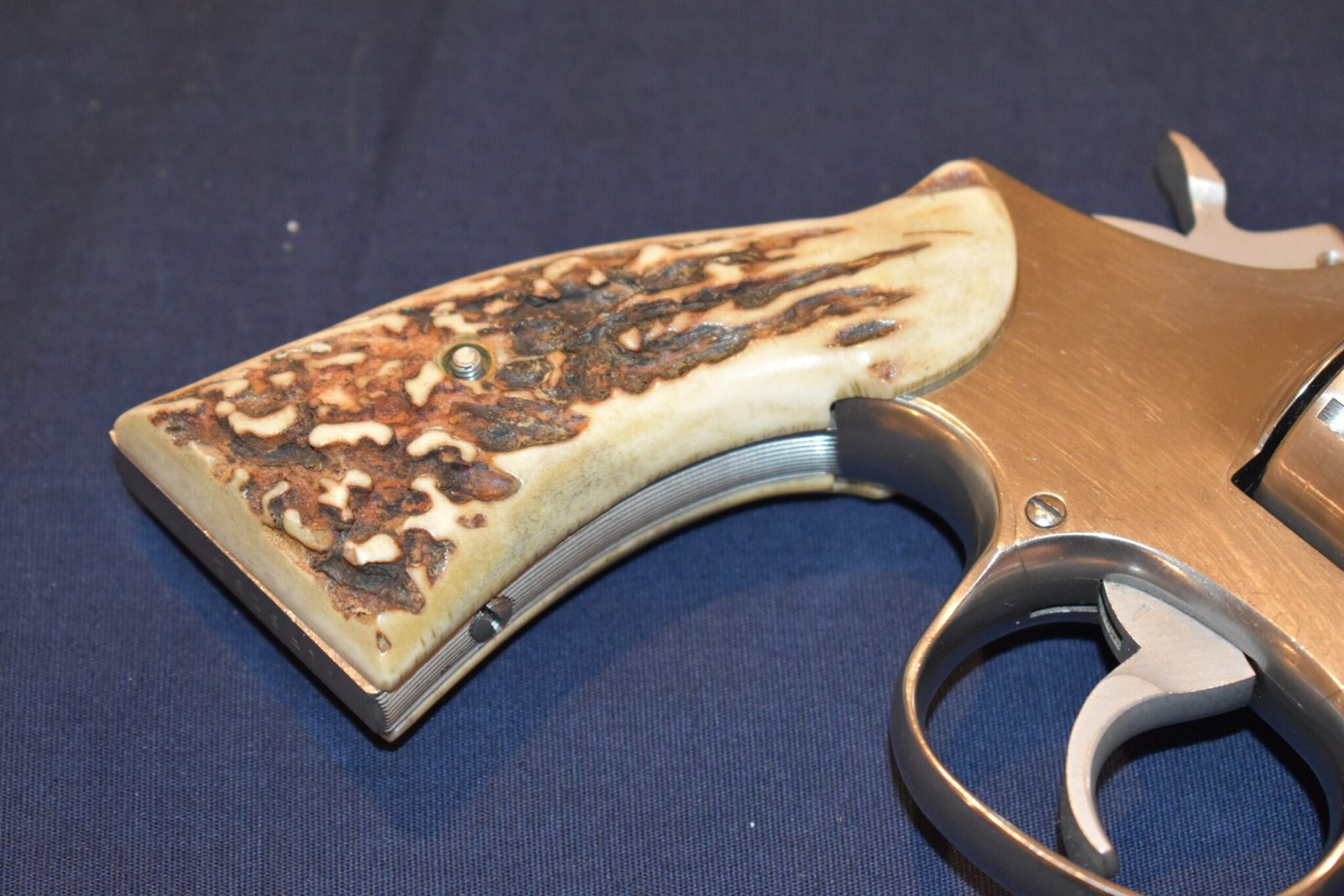 SMITH & WESSON K FRAME SQUARE BUTT VINTAGE SAMBAR STAG GRIPS KSQSS11 - Image 11