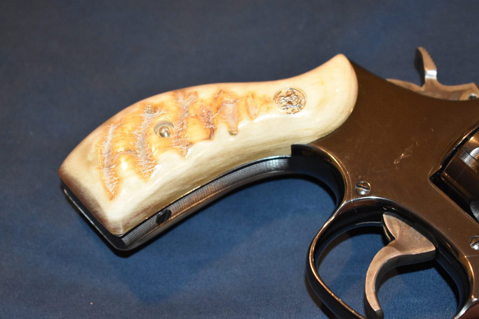 SMITH & WESSON K FRAME ROUND BUTT PREMIUM GRADE RAMS HORN GRIPS KRBRH7 - Image 11