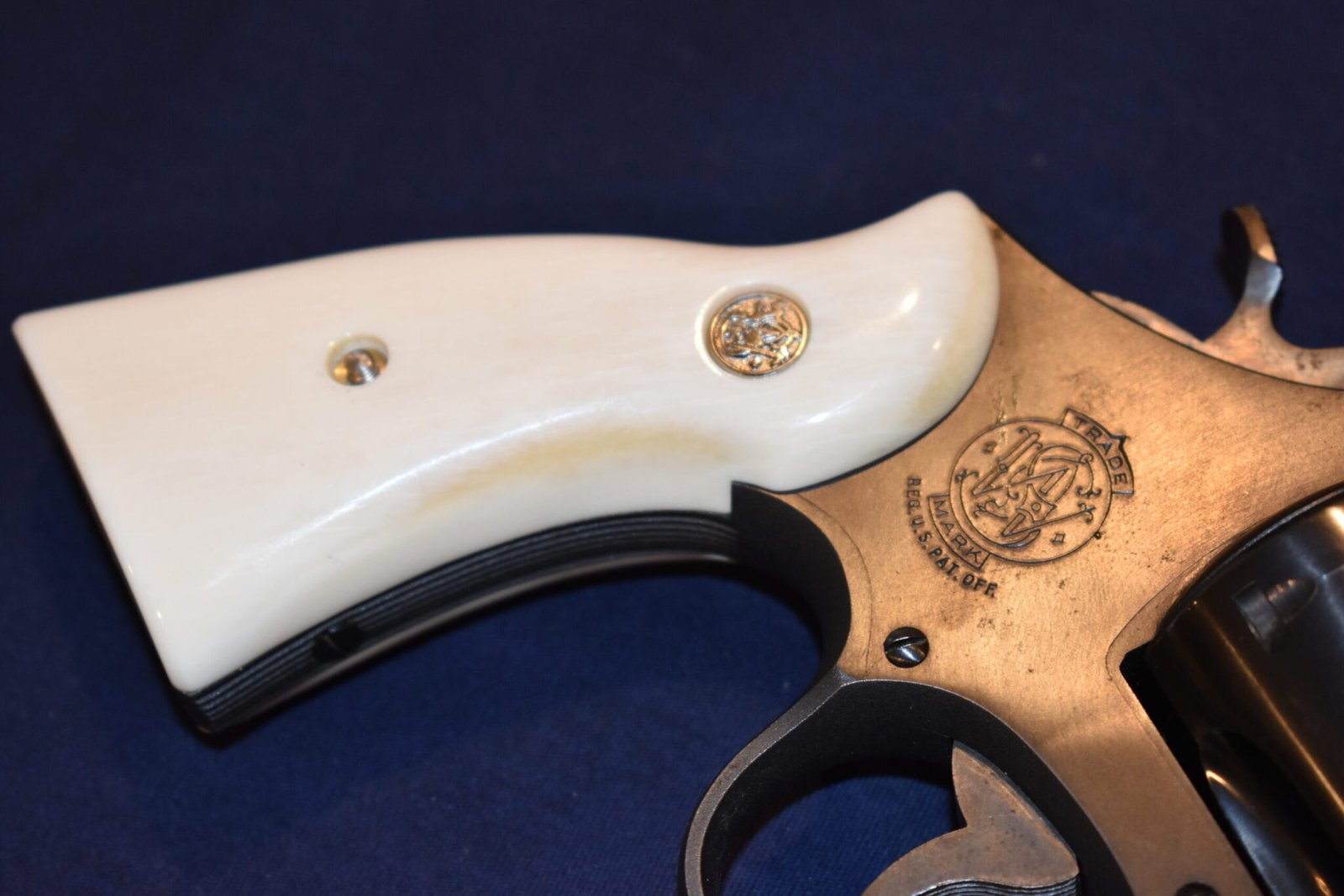 SMITH & WESSON N FRAME GIRAFFE BONE GRIPS SWNGB4 - Image 11