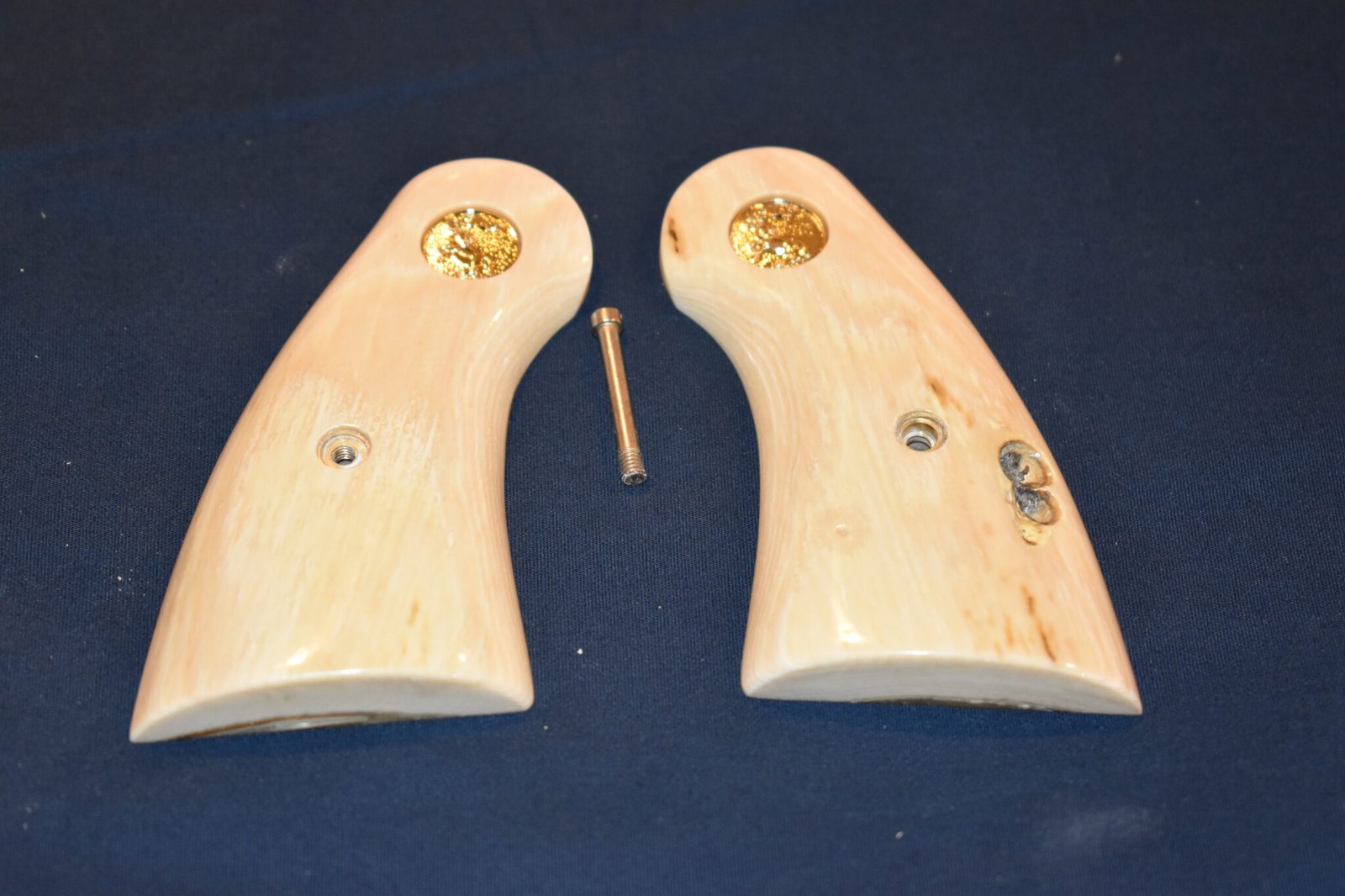 COLT PYTHON / OFFICER'S MODEL MATCH MAMMOTH IVORY GRIPS PMI3 - Image 2
