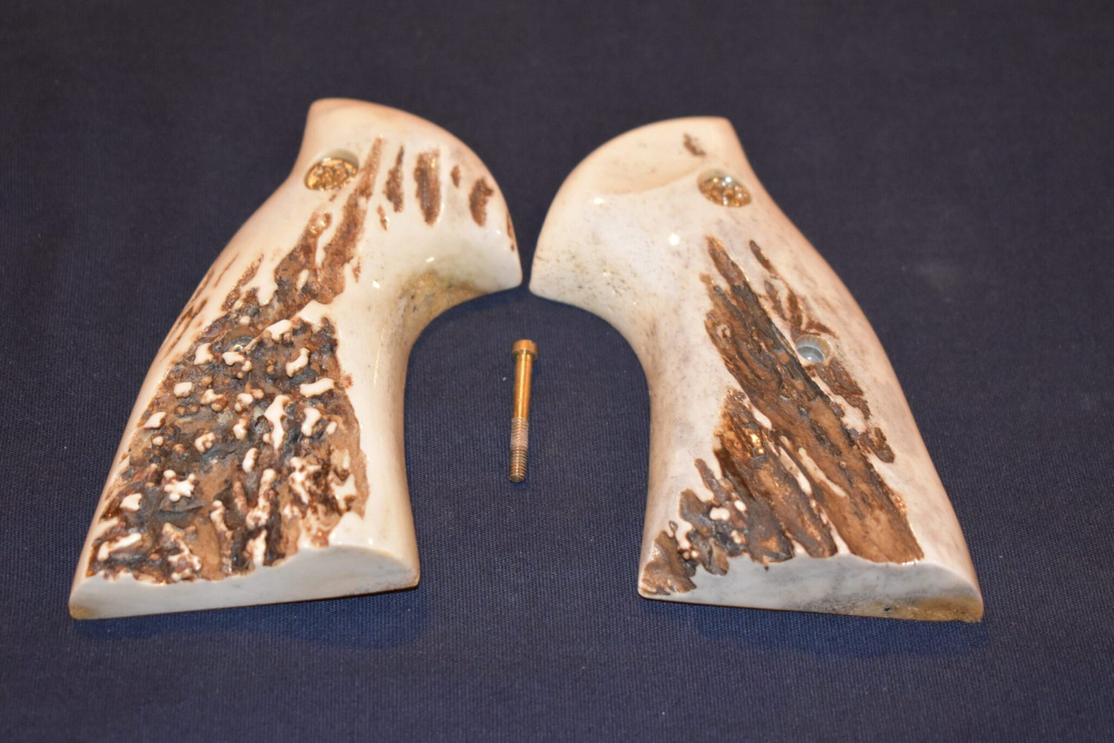 SMITH & WESSON K FRAME TARGET SQUARE BUTT SAMBAR STAG GRIPS KSQSS12 - Image 2