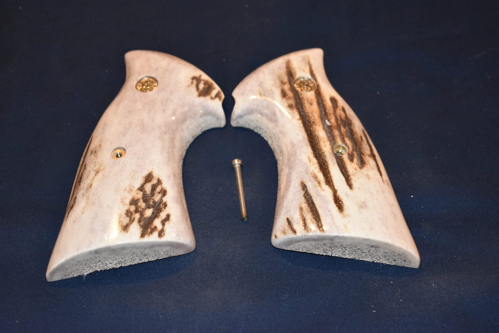 SMITH & WESSON N FRAME TARGET ELK STAG GRIPS SWNTS1 - Image 2