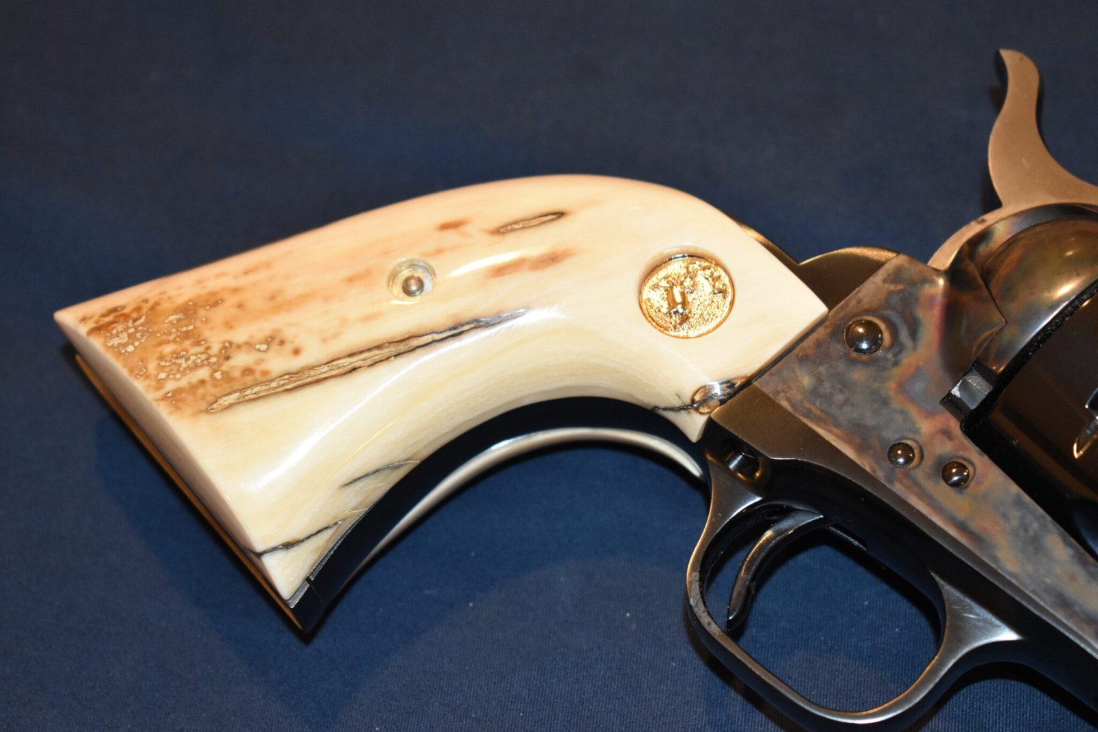 COLT SINGLE ACTION ARMY (S.A.A.) MAMMOTH IVORY GRIPS SAAMI3 - Image 12