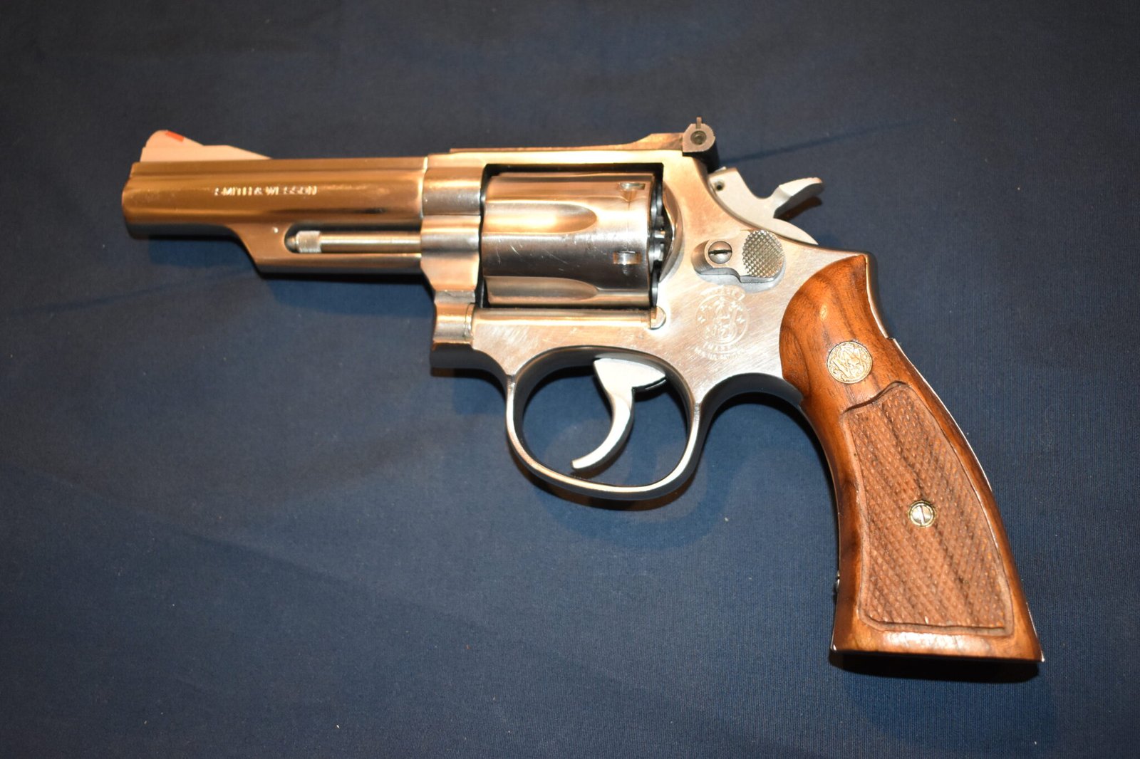 SMITH & WESSON K FRAME SQUARE BUTT MAGNA GRIPS KSQM11 - Image 4