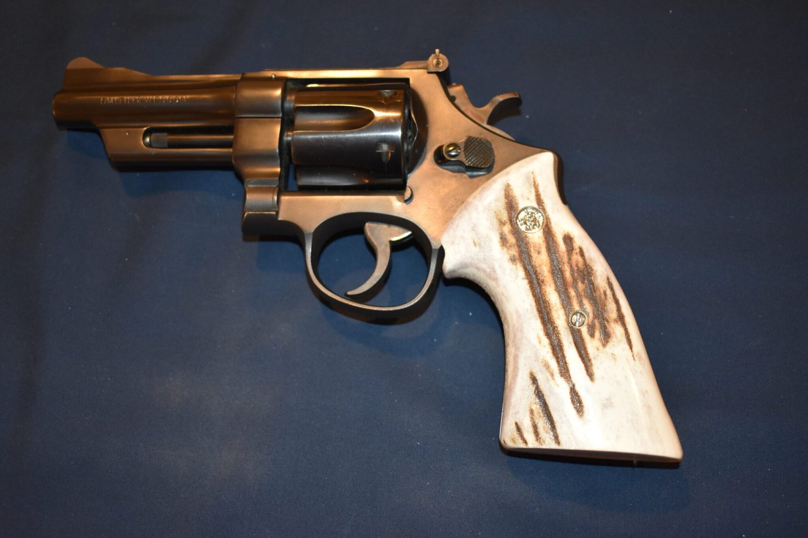 SMITH & WESSON N FRAME TARGET ELK STAG GRIPS SWNTS1 - Image 4
