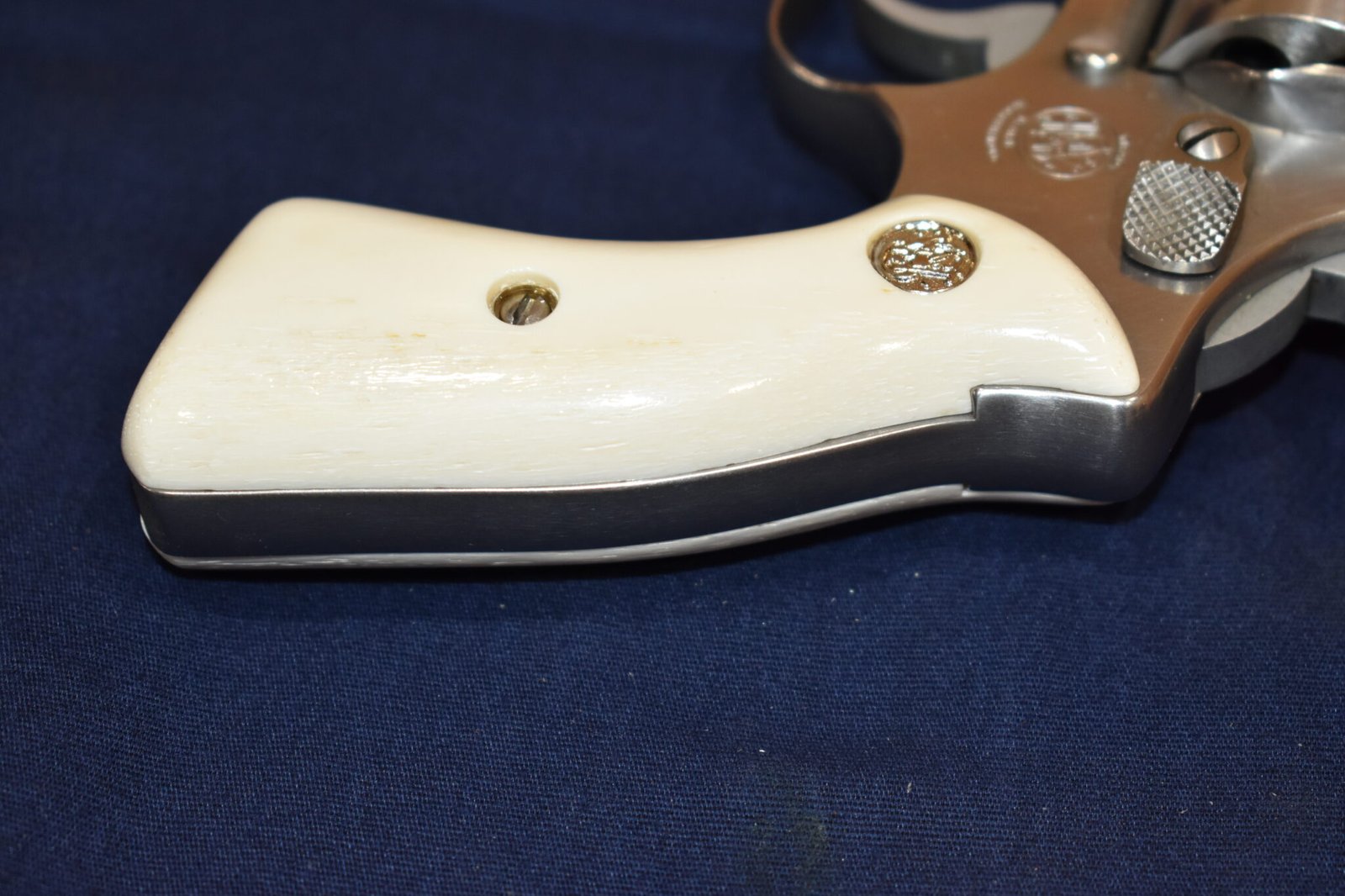 SMITH & WESSON J FRAME GIRAFFE BONE GRIPS JSQGB3 - Image 5