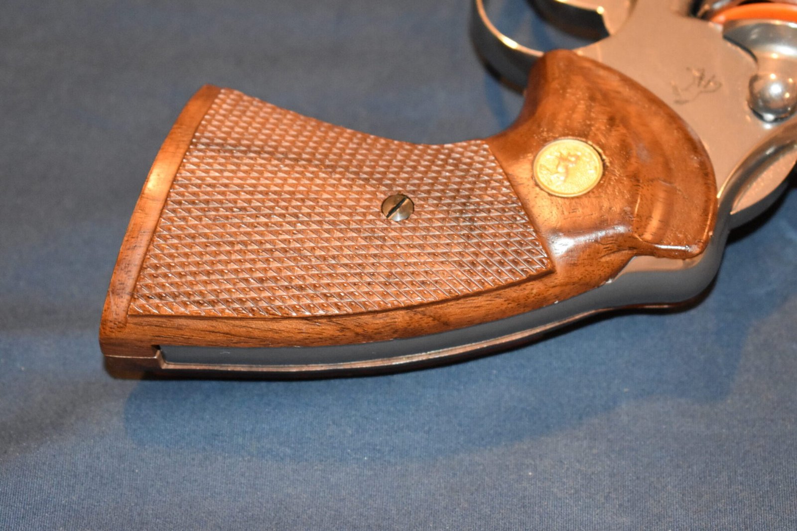 COLT FACTORY I FRAME TARGET GRIPS FOR A COLT PYTHON CPT6 - Image 5