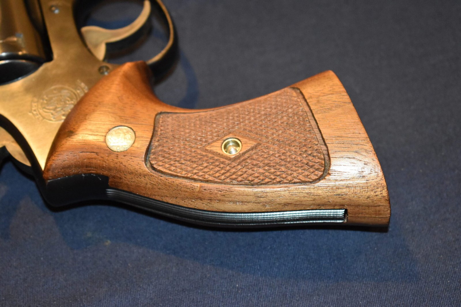 SMITH & WESSON K FRAME FACTORY DIAMOND TARGET GRIPS KDT8 - Image 6