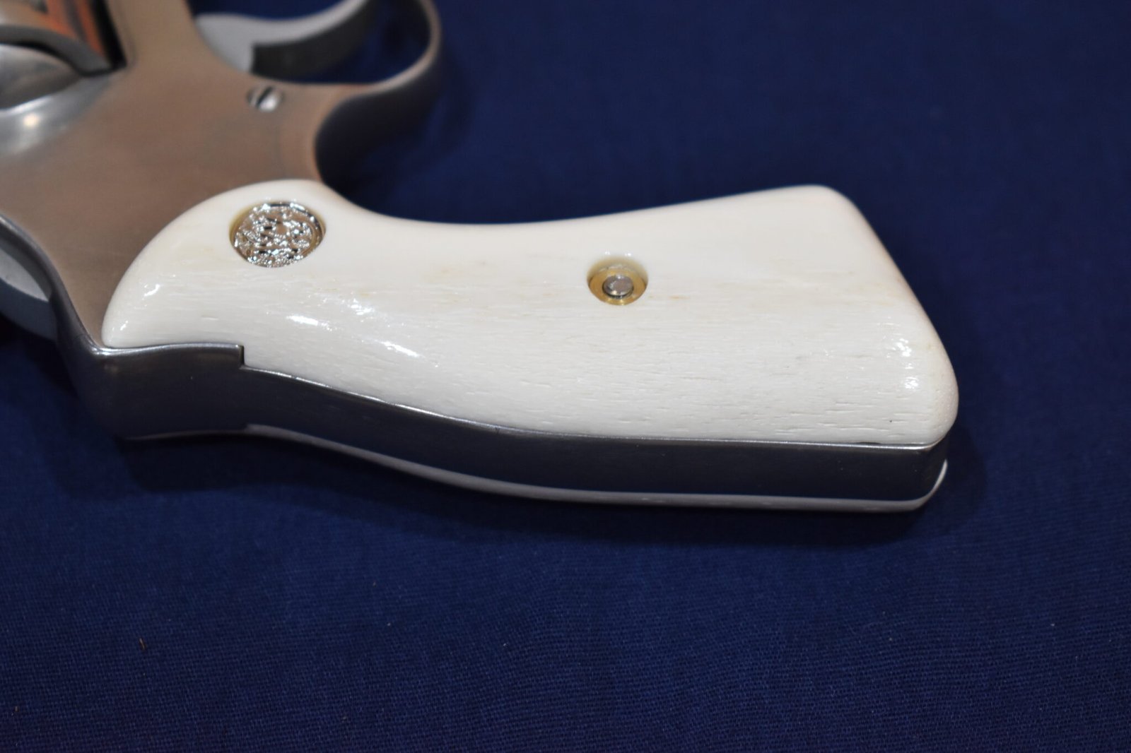 SMITH & WESSON J FRAME GIRAFFE BONE GRIPS JSQGB3 - Image 6