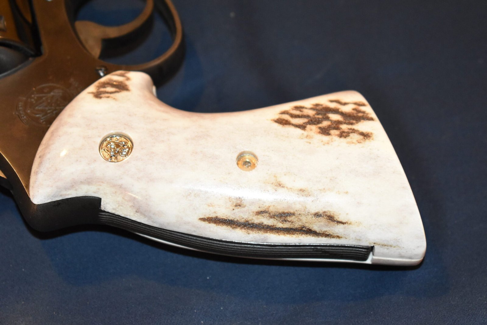 SMITH & WESSON N FRAME TARGET ELK STAG GRIPS SWNTS1 - Image 6