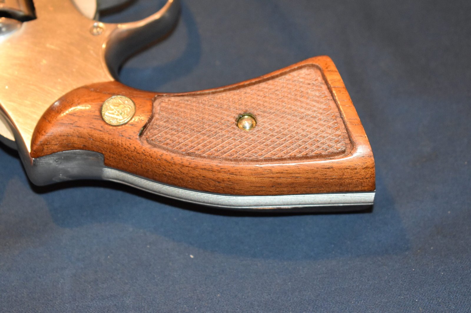 SMITH & WESSON K FRAME SQUARE BUTT MAGNA GRIPS KSQM11 - Image 6
