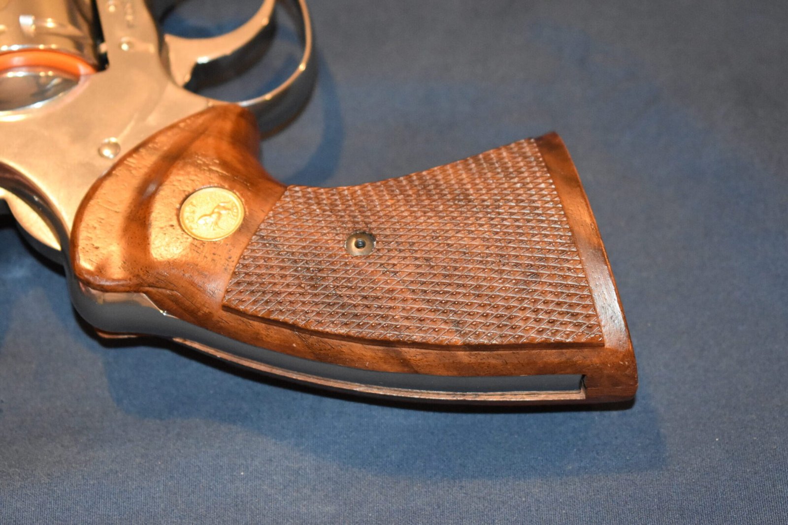 COLT FACTORY I FRAME TARGET GRIPS FOR A COLT PYTHON CPT6 - Image 6