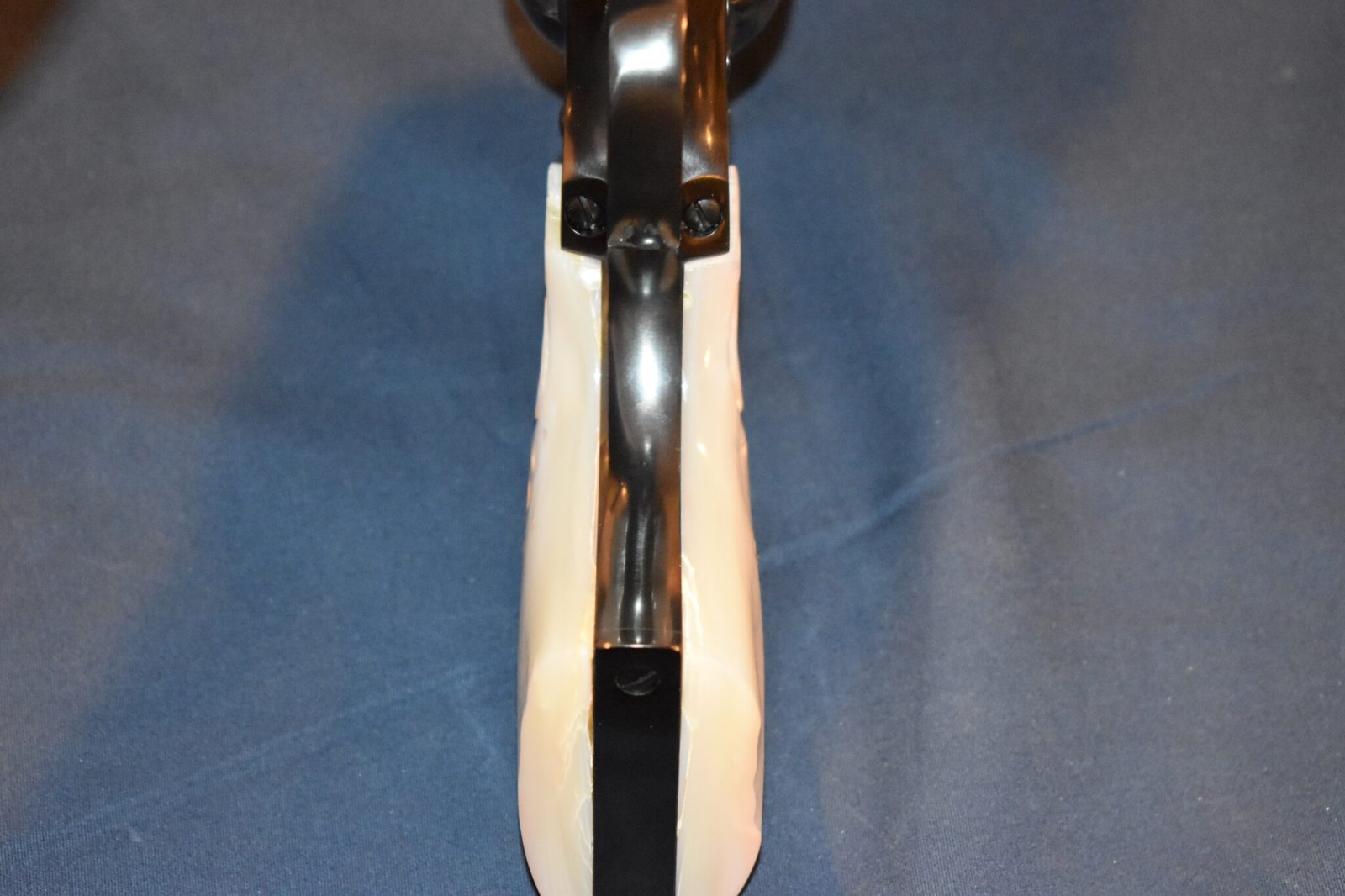 COLT SINGLE ACTION ARMY (S.A.A.) MOTHER OF PEARL GRIPS SAAMP5 - Image 9