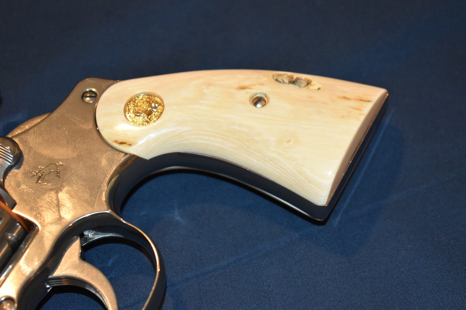 COLT PYTHON / OFFICER'S MODEL MATCH MAMMOTH IVORY GRIPS PMI3 - Image 12