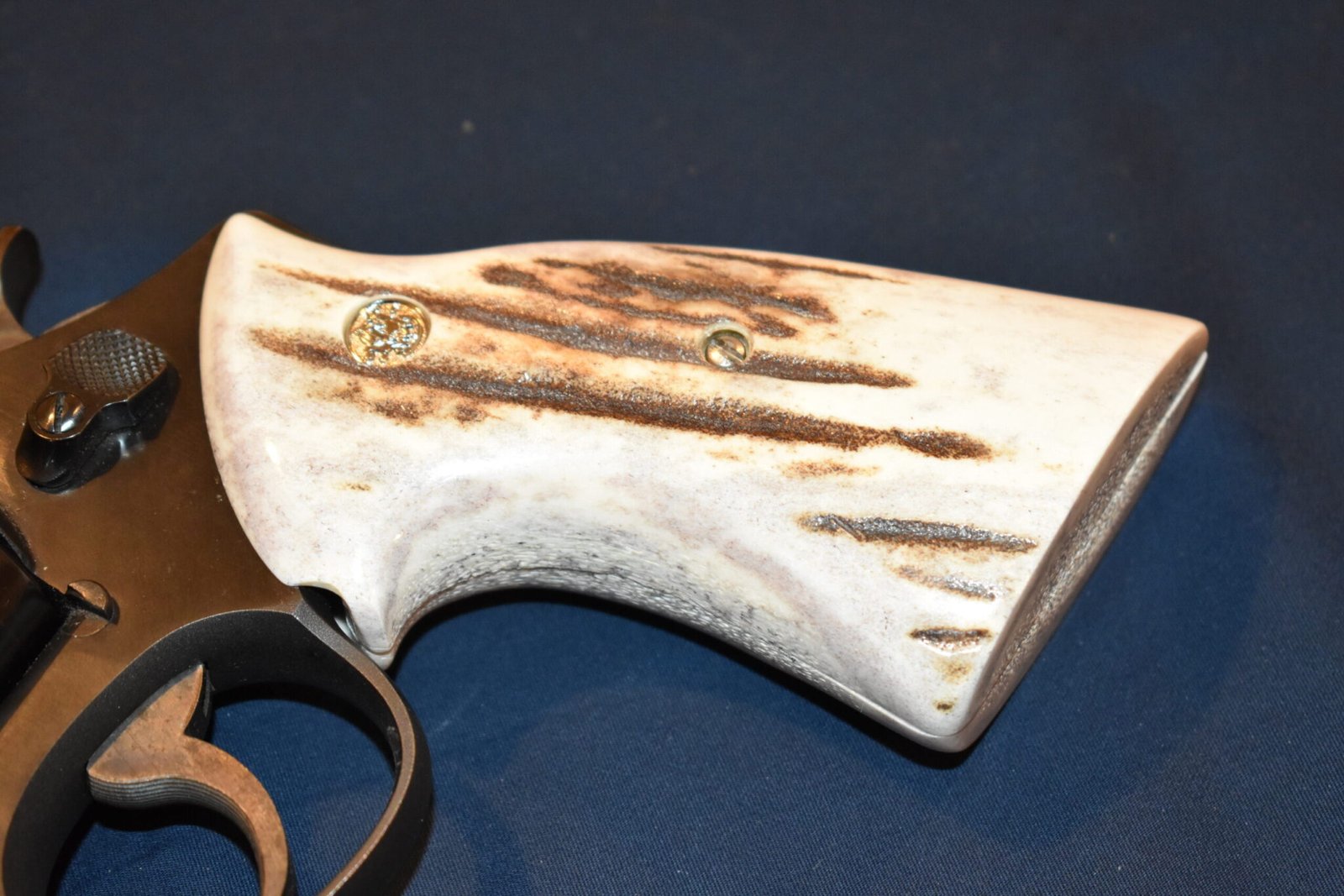 SMITH & WESSON N FRAME TARGET ELK STAG GRIPS SWNTS1 - Image 12
