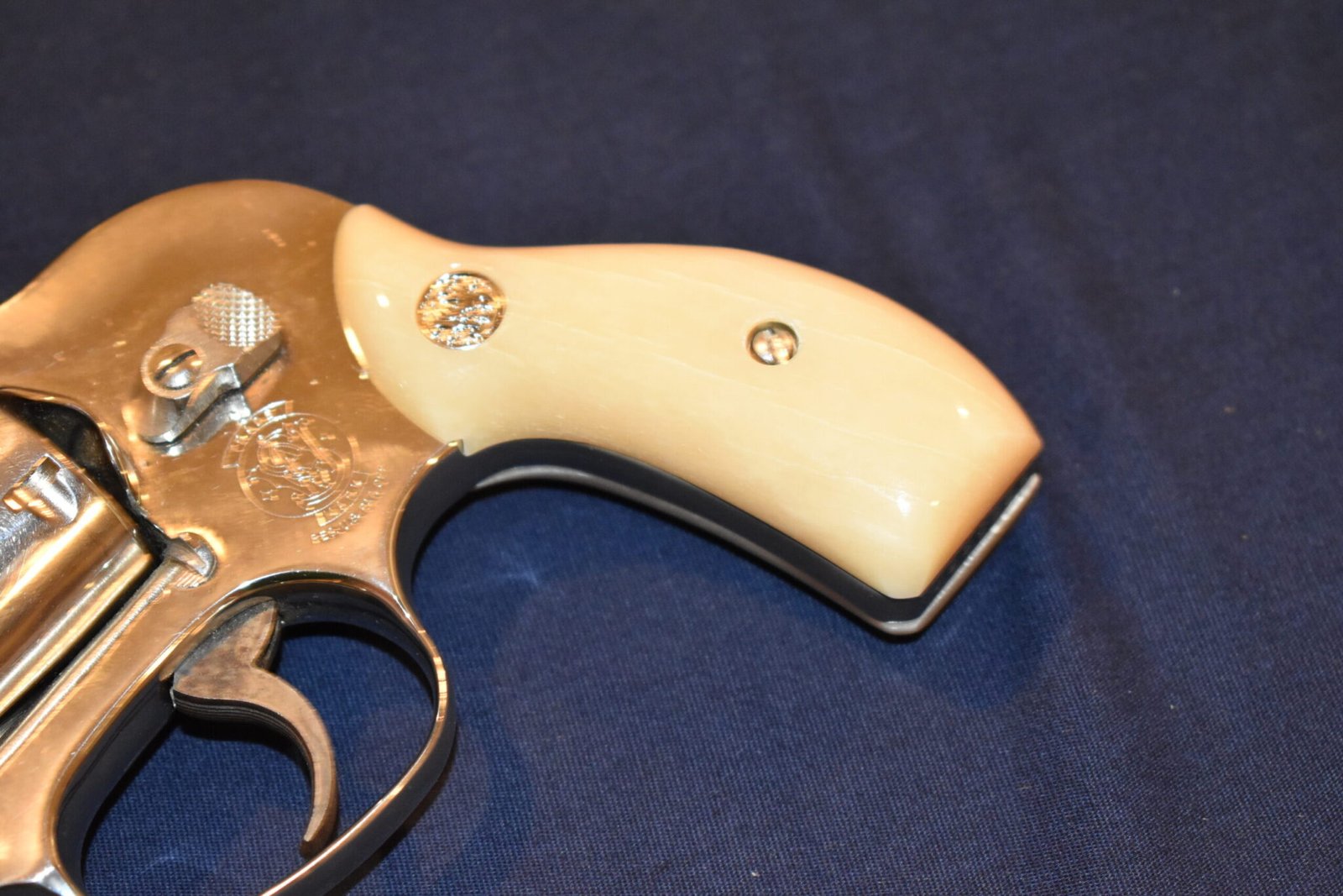 SMITH & WESSON J FRAME PREMIUM GRADE GIRAFFE BONE GRIPS JRBGB4 - Image 12