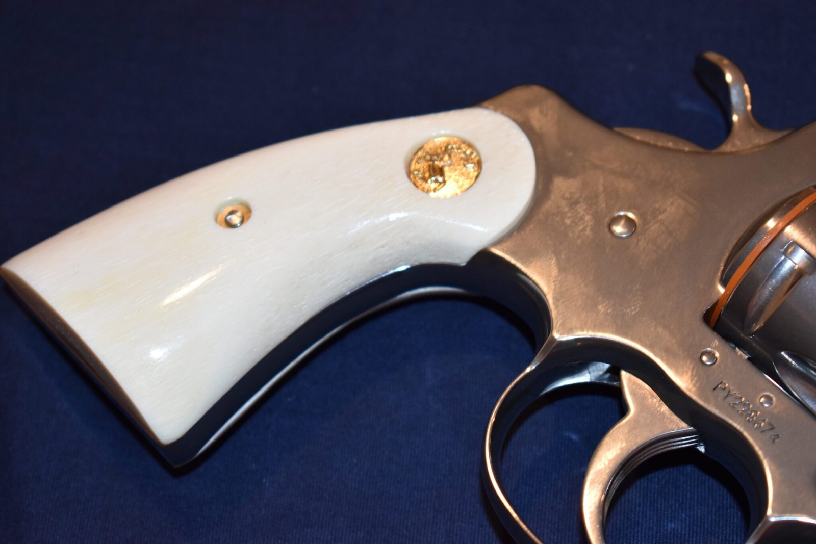 COLT PYTHON PREMIUM GRADE GIRAFFE BONE GRIPS CPGB9 - Image 11