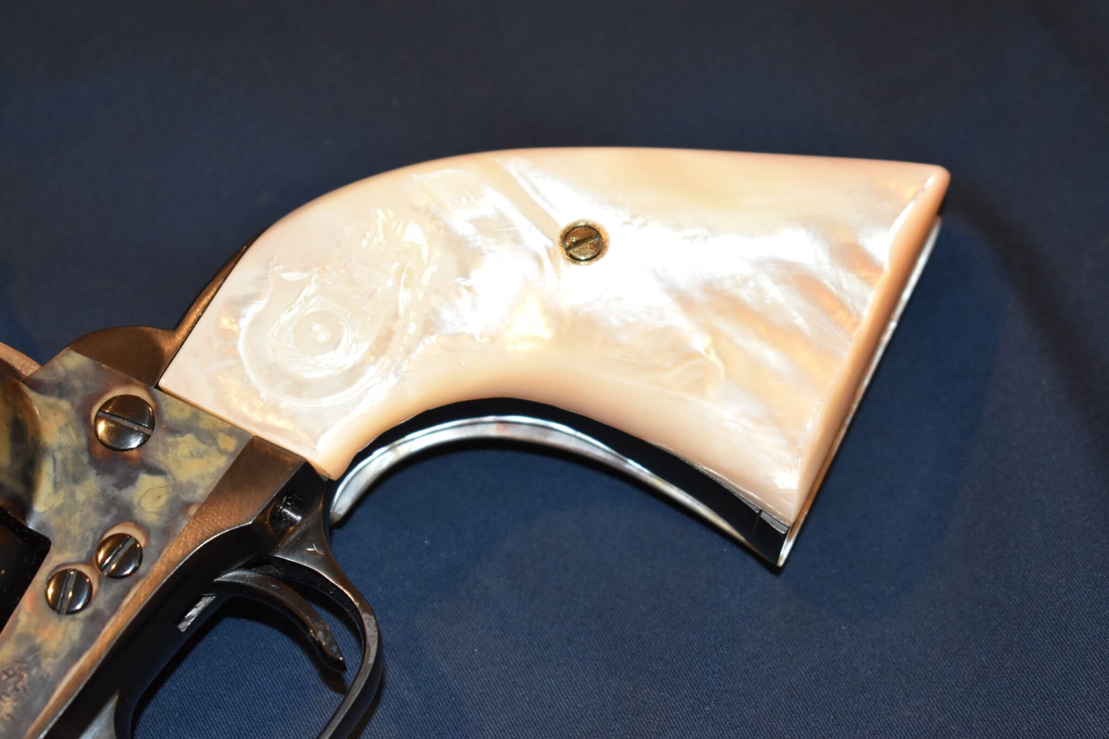 COLT SINGLE ACTION ARMY (S.A.A.) MOTHER OF PEARL GRIPS SAAMP5 - Image 13