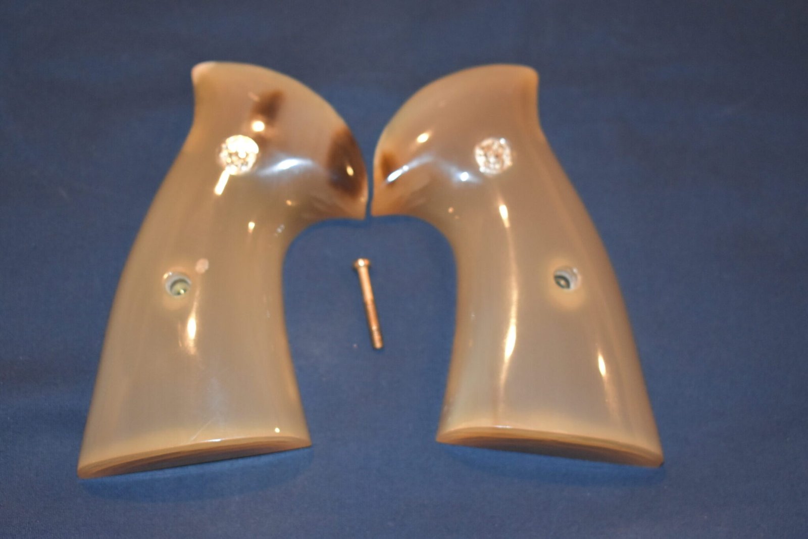 SMITH & WESSON N FRAME TARGET BUFFALO HORN GRIPS SWNTBH1