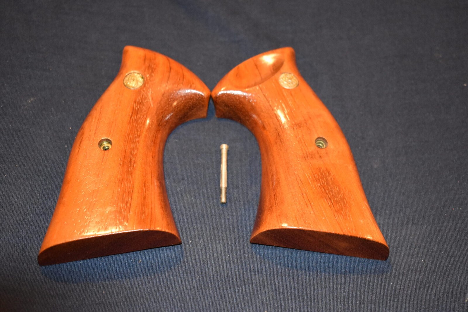 SMITH & WESSON FACTORY K FRAME PRESENTATION TARGET GRIPS KPT13 - Image 2