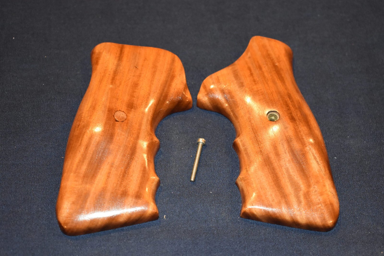 SMITH & WESSON K FRAME FUZZY FARRANT CUSTOM GRIPS SWKFF1 - Image 2