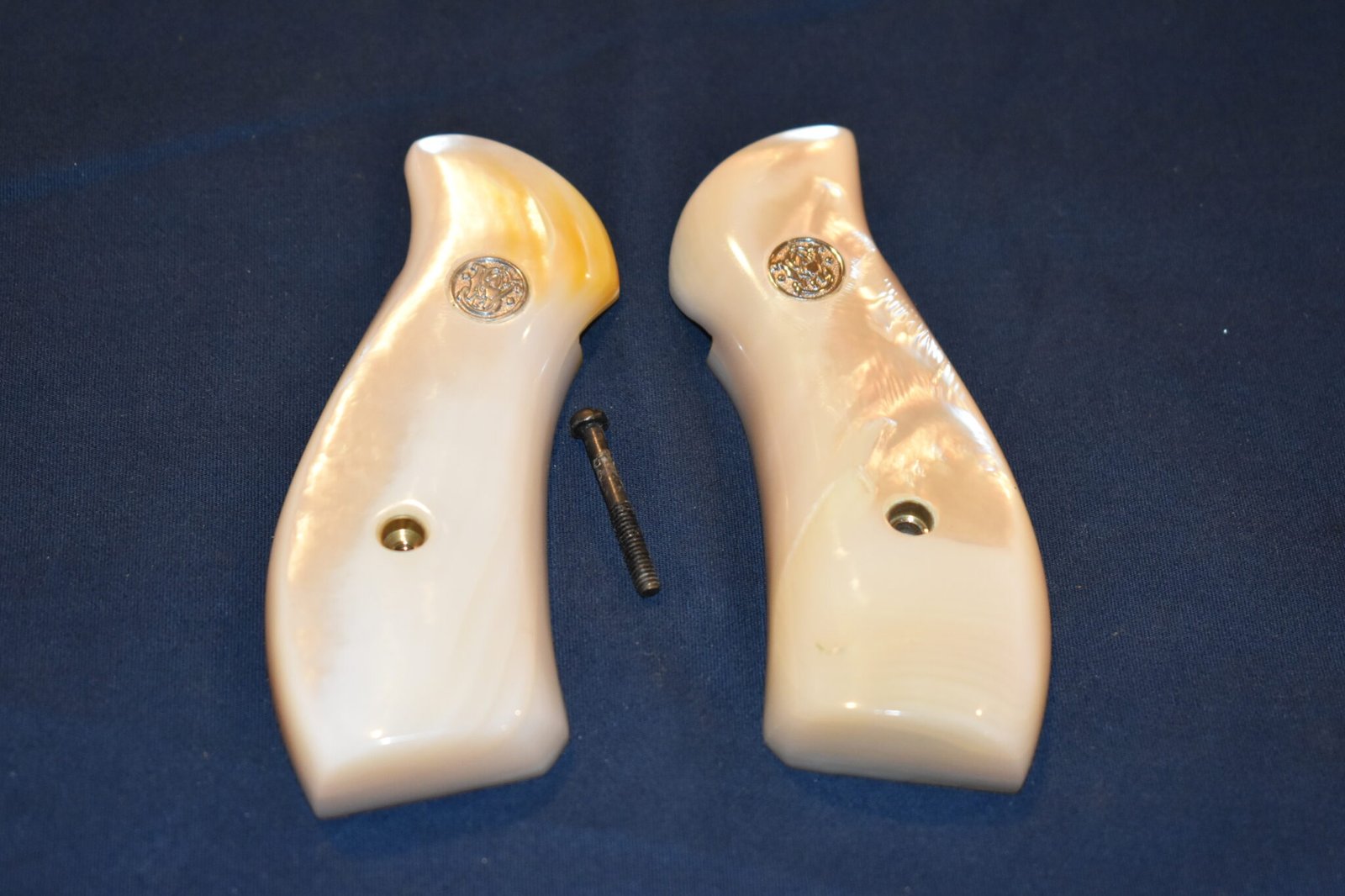 SMITH & WESSON N FRAME MOTHER OF PEARL GRIPS NRBMP1 - Image 2