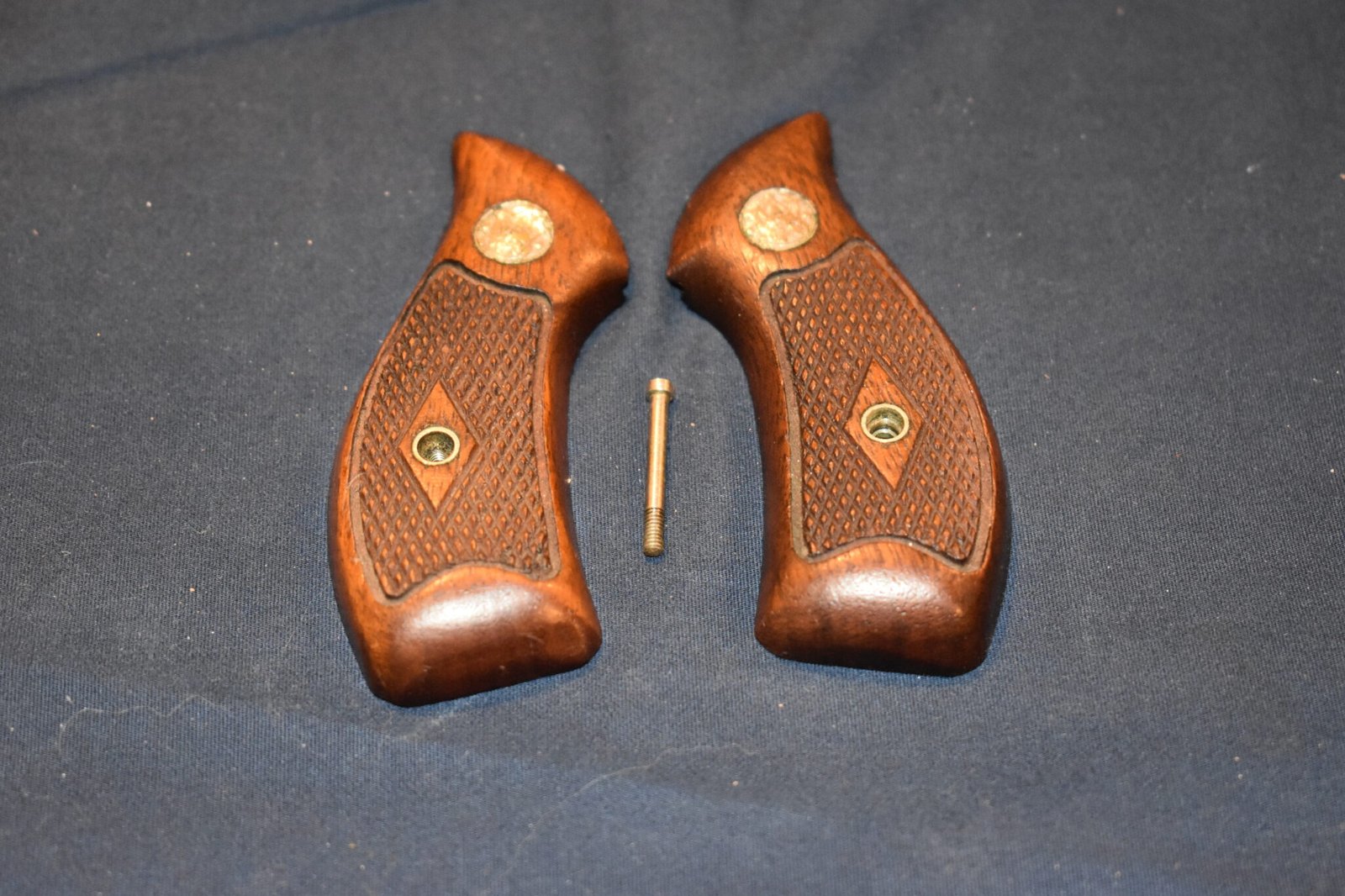 SMITH & WESSON J FRAME DIAMOND MAGNA GRIPS JDM3 - Image 2