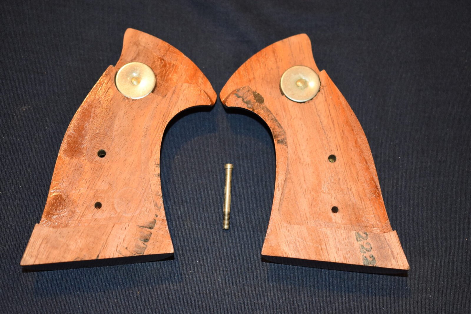 SMITH & WESSON FACTORY K FRAME PRESENTATION TARGET GRIPS KPT13 - Image 3