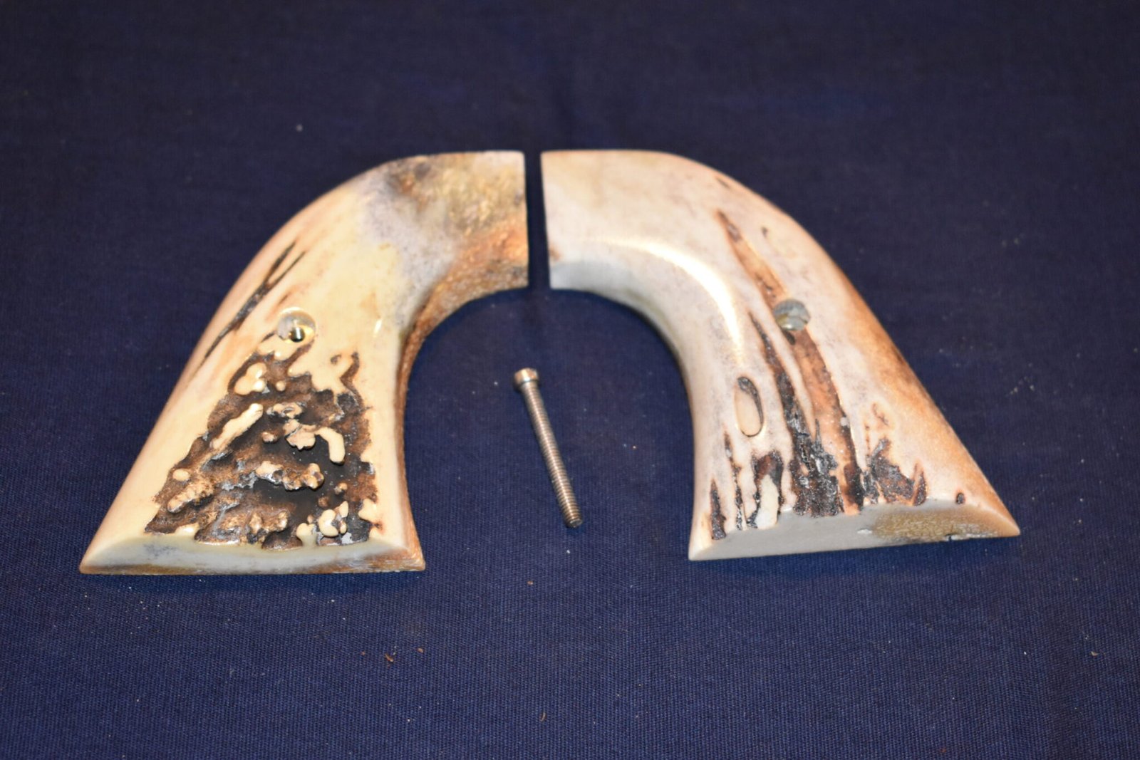 COLT SINGLE ACTION ARMY (S.A.A.) SAMBAR STAG GRIPS SAAS27 - Image 2