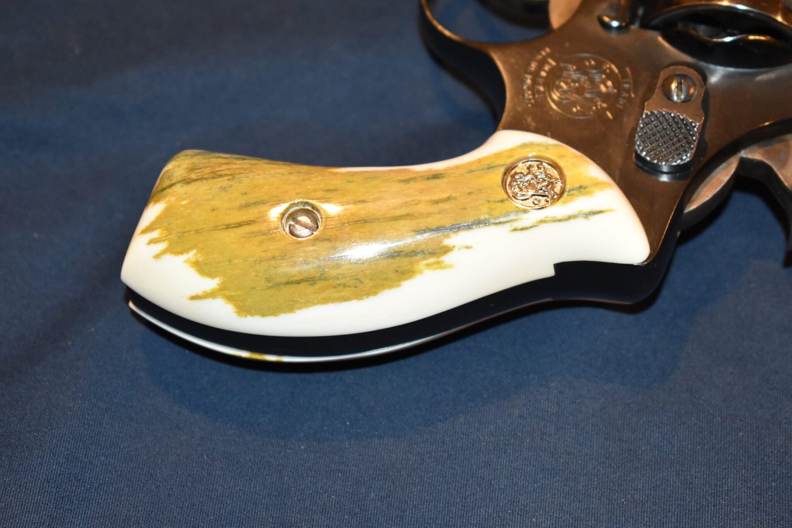 SMITH & WESSON J FRAME PREMIUM GRADE GIRAFFE BONE GRIPS JGB14 - Image 5
