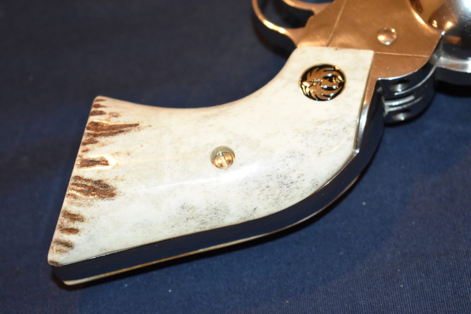 RUGER NEW VAQUERO SAMBAR STAG GRIPS RNVSS11 - Image 5