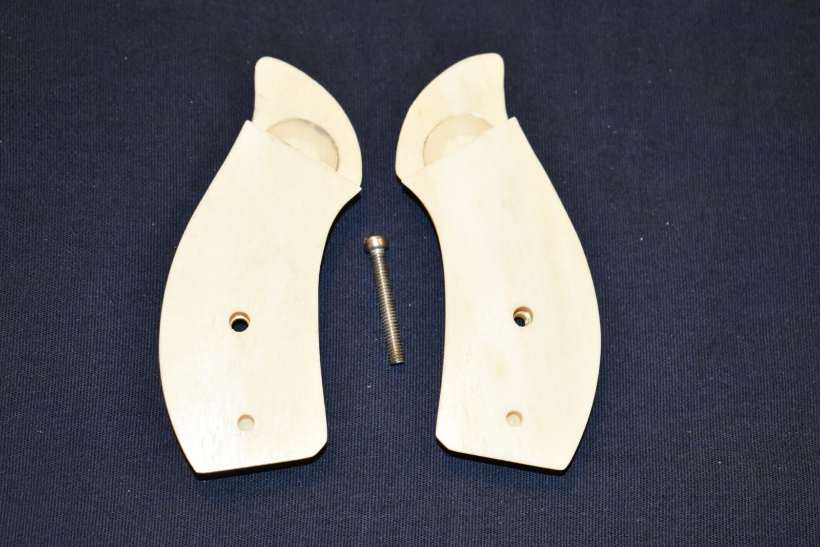 SMITH & WESSON J FRAME PREMIUM GRADE GIRAFFE BONE GRIPS JGB9 - Image 3