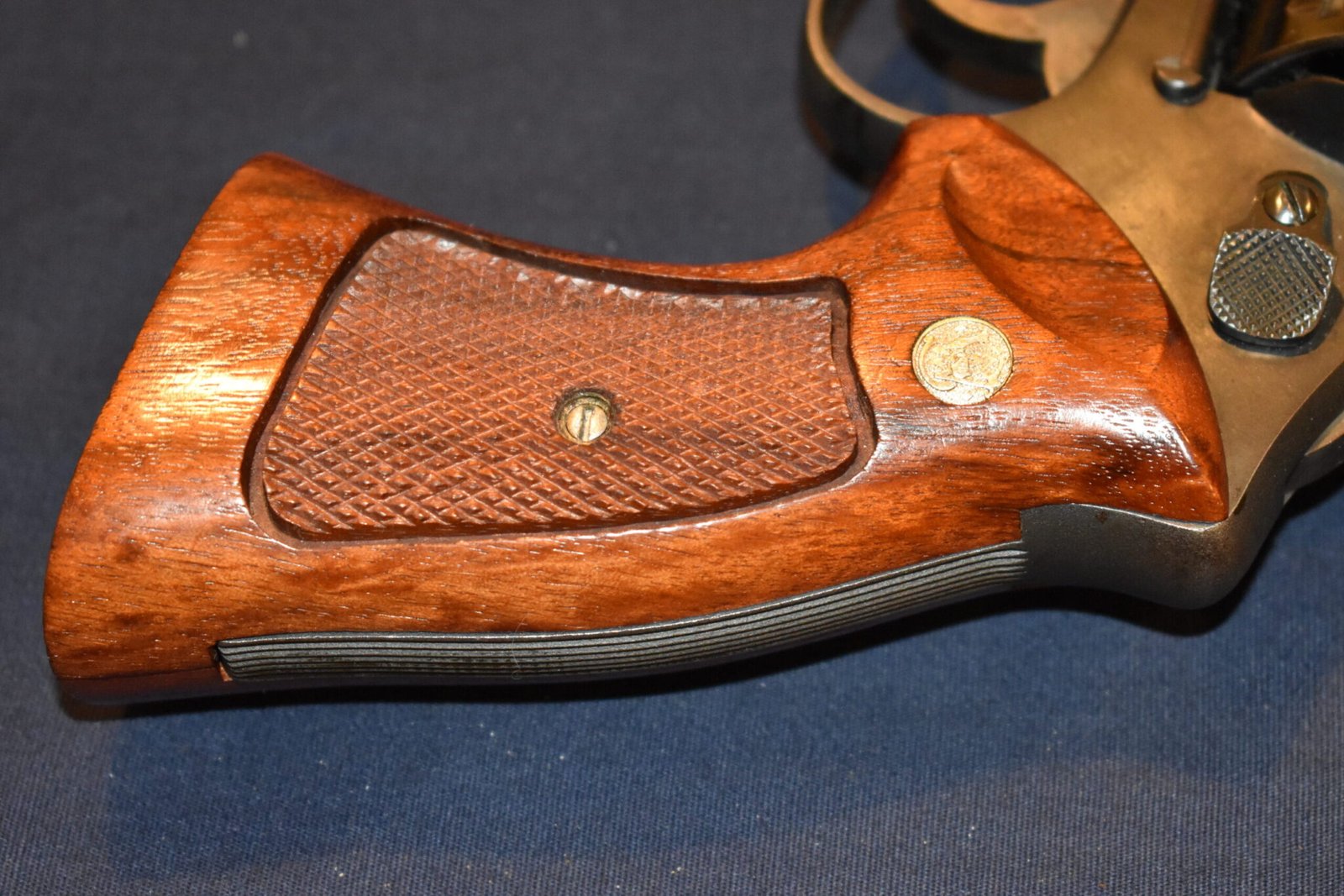 SMITH & WESSON FACTORY N FRAME TARGET GRIPS NT45 - Image 5