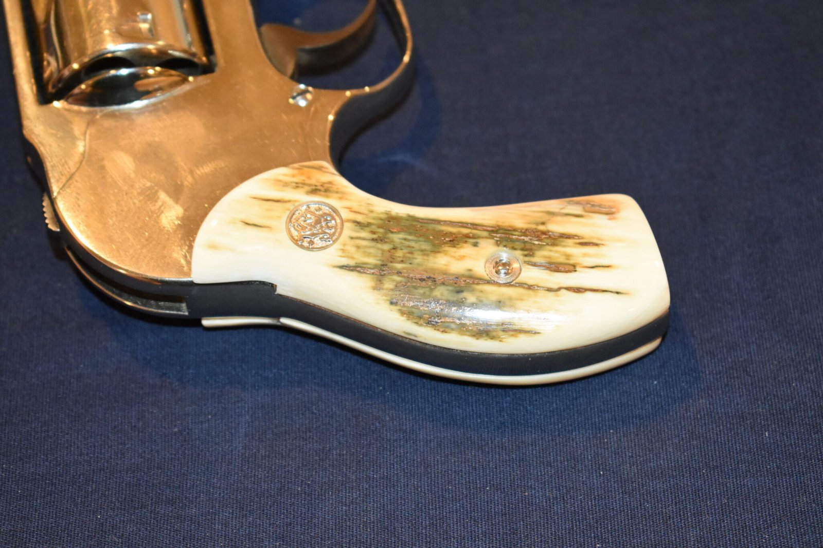 SMITH & WESSON J FRAME MAMMOTH IVORY GRIPS JMI6 - Image 6