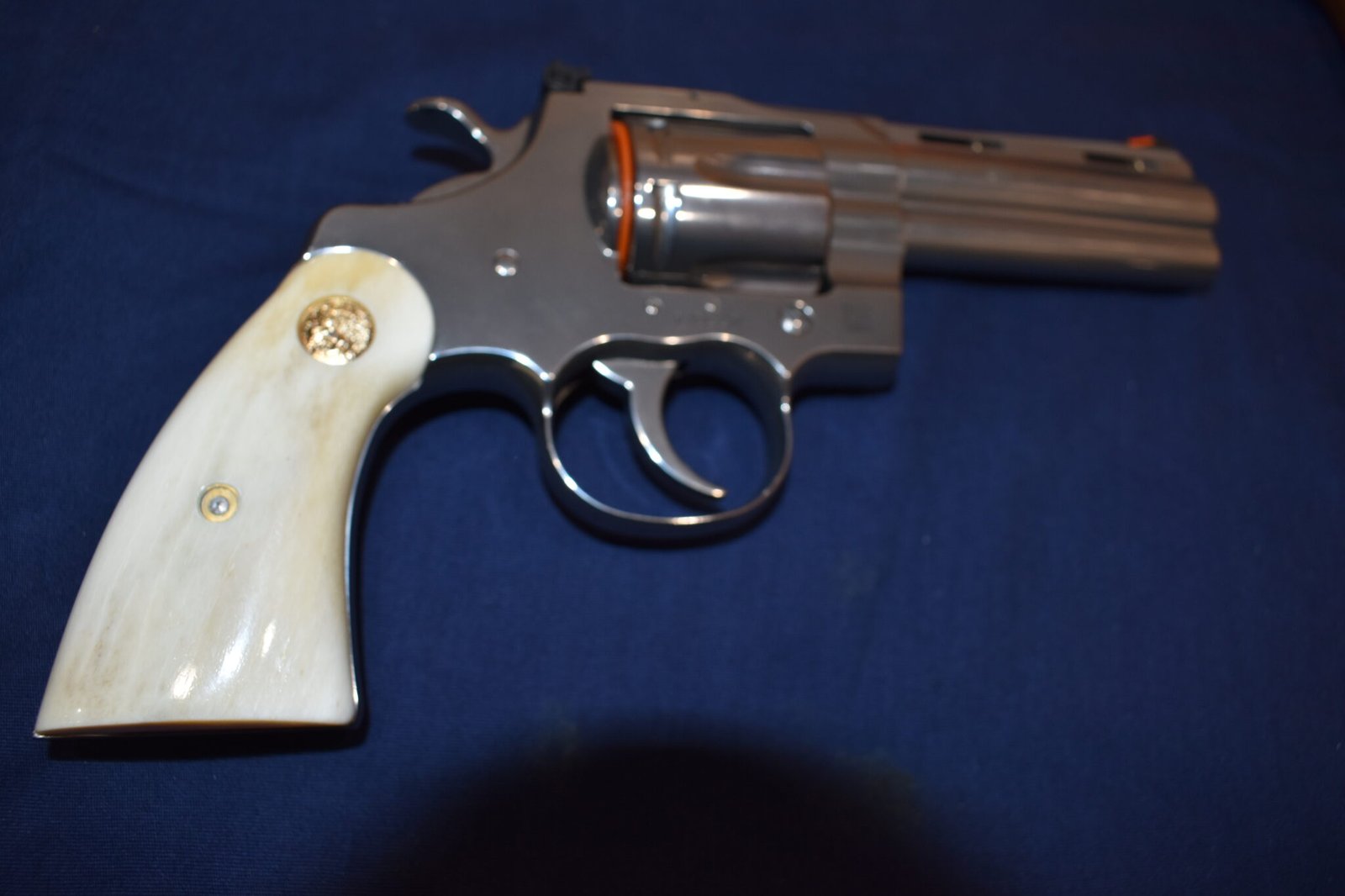 COLT PYTHON PREMIUM GRADE GIRAFFE BONE GRIPS CPGB15 - Image 7
