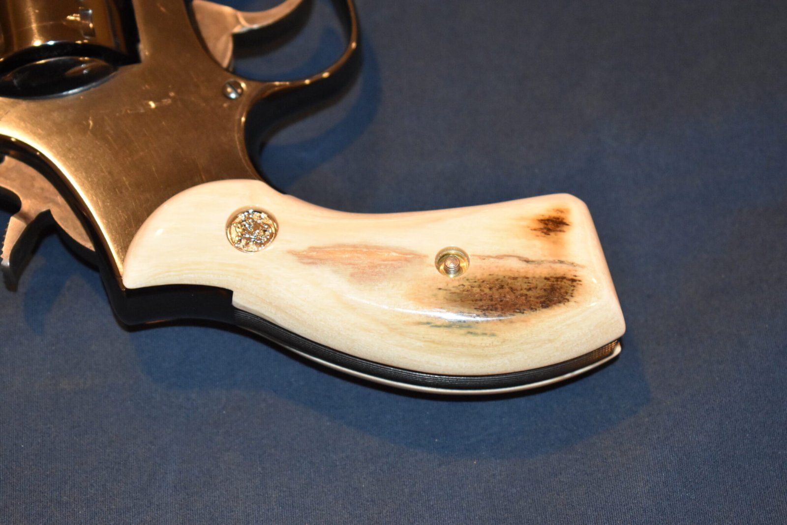 SMITH & WESSON K OR L FRAME MAMMOTH IVORY GRIPS KRBMI1 - Image 6