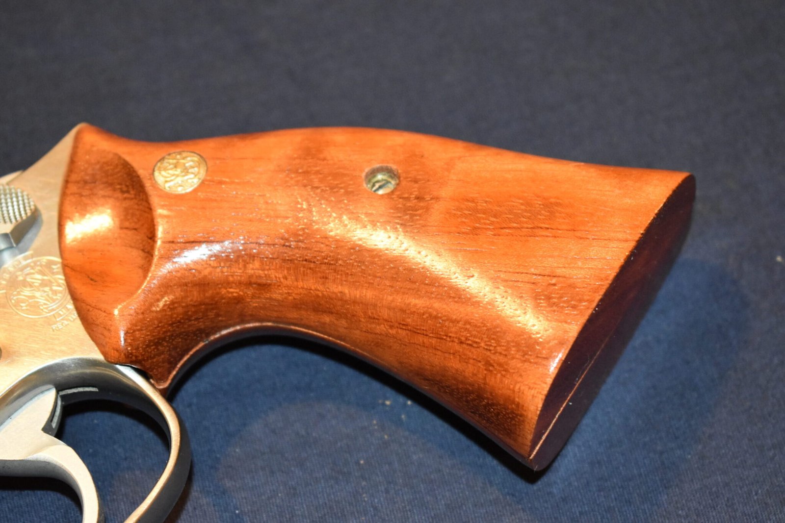 SMITH & WESSON FACTORY K FRAME PRESENTATION TARGET GRIPS KPT13 - Image 12