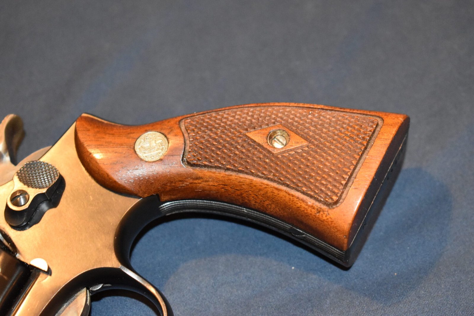 SMITH & WESSON K FRAME SQUARE BUTT FACTORY DIAMOND MAGNA GRIPS KDM10 - Image 11