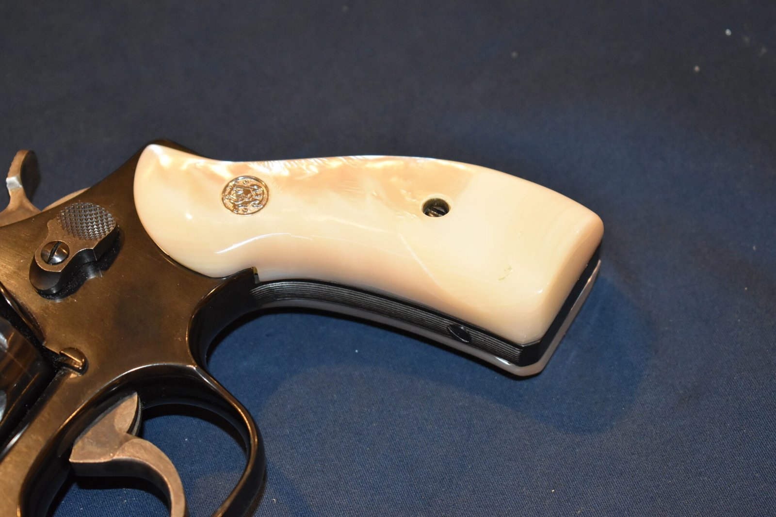 SMITH & WESSON N FRAME MOTHER OF PEARL GRIPS NRBMP1 - Image 12