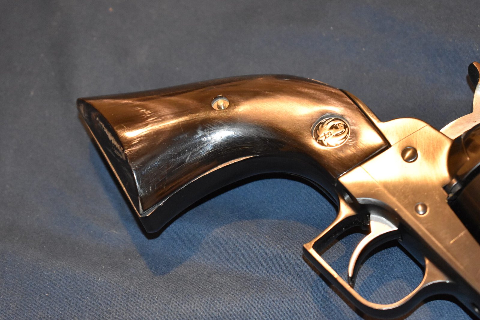 RUGER SUPER BLACKHAWK BUFFALO HORN GRIPS RSBHBH1 - Image 11
